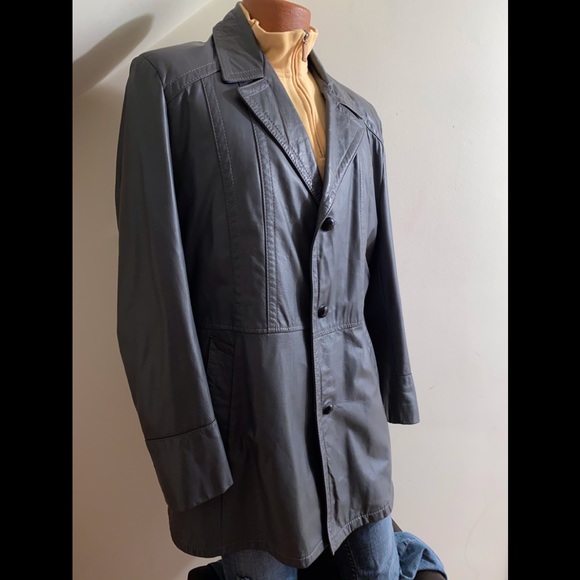 Classy stylish SHARP whatever you consider SHARP - Picture 9 of 16